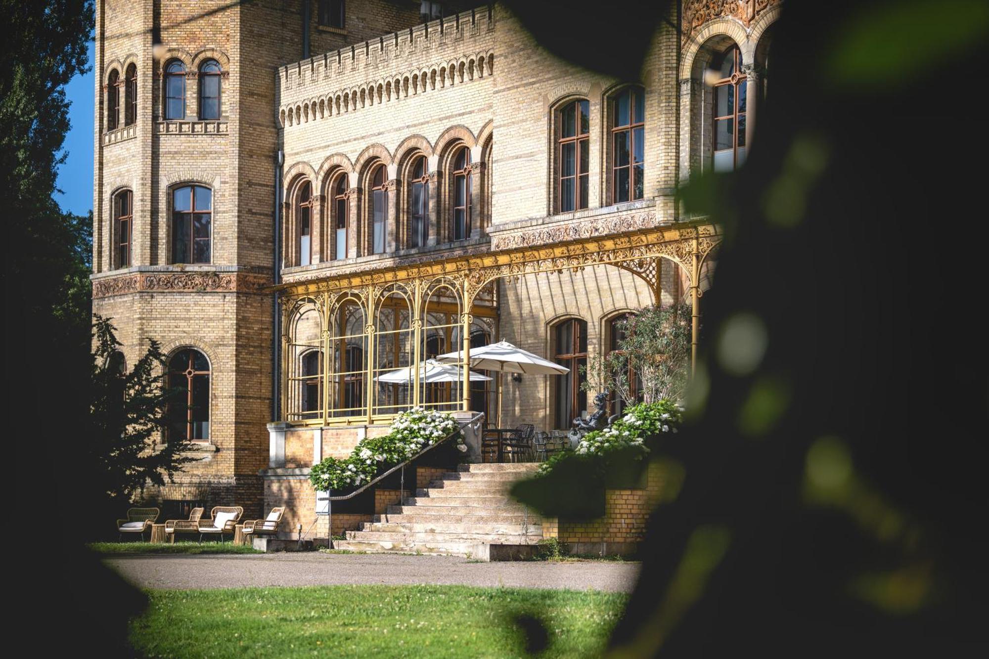 Hotel Schloss Neetzow Extérieur photo